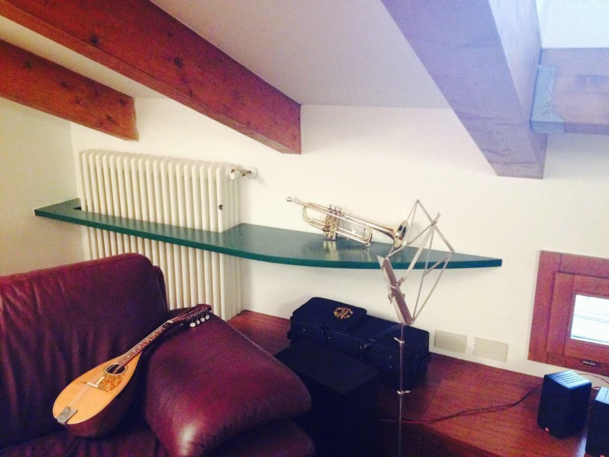 Apartmán La Mansarda Della Musica Boloňa Exteriér fotografie