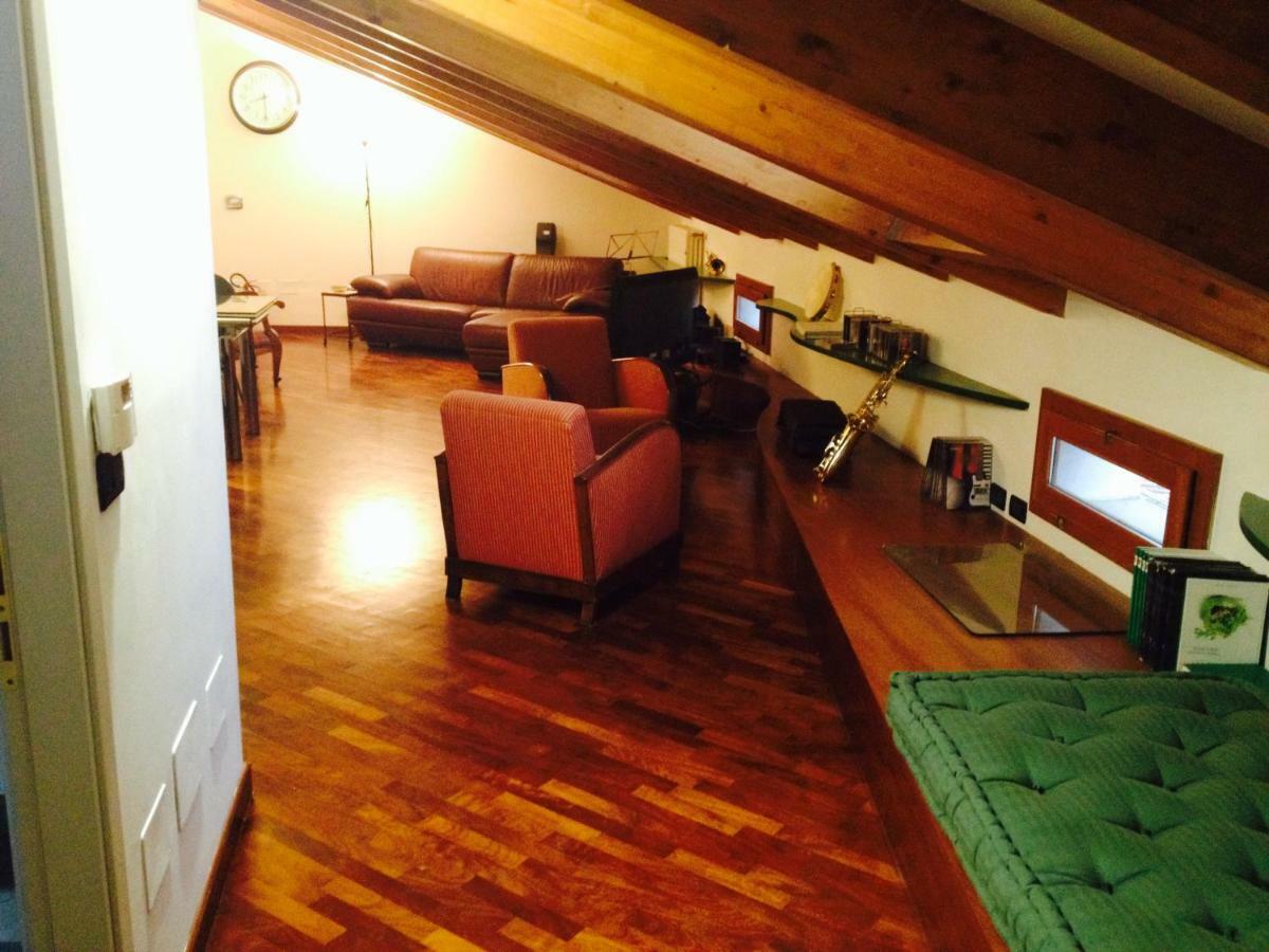 Apartmán La Mansarda Della Musica Boloňa Exteriér fotografie